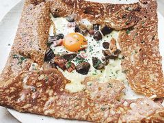 鸡蛋蘑菇熏肉荞麦可丽饼-RAC BAR(安福路店)