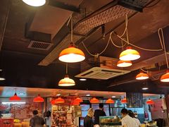 大堂-鲜入围煮花胶鸡海鲜火锅