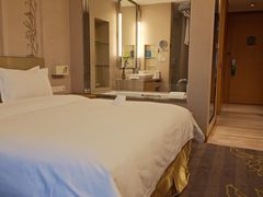 -南阳建业森林半岛假日酒店