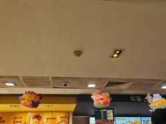-麦当劳(田林好又多店)