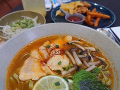 -théATRE茶聚场·餐厅(环球金融中心店)