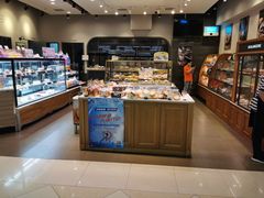 面包甜点陈列柜-巴黎贝甜(宜山路店)