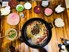 -周幺妹重庆老火锅(银泰城总店)