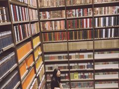 -钟书阁(群光广场店)