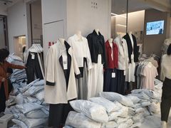 -意法服饰城