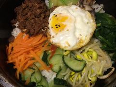 石锅拌饭-百年石锅饭·朝鲜族传统民餐