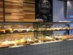 面包甜点陈列柜-野上麦田(中贸广场店)