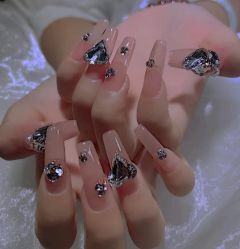 -UGIRL有个美甲
