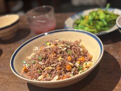 -Cuc Gach Quan Restaurant