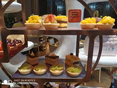 甜品蛋糕-威珀斯酒店·珀萃美食餐厅 | 海鲜刺身·现烤生蚝·特色烤肉