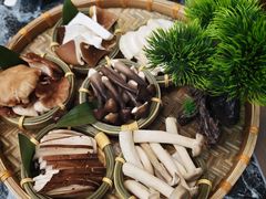 -慢丽江·云南野生菌土鸡锅(西山店)