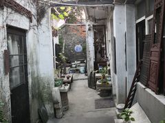 -邊城書店