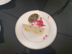 玫瑰荔枝戚风芝士-PETIT PARIS 小巴黎(花园道店)
