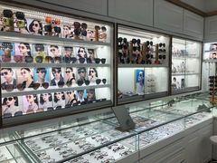 -翰佐蔡司小乐圆·依视路星趣控·暴龙眼镜折扣店