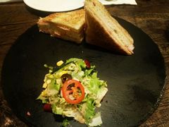 -HIGH FIVE哈福手工汉堡(桂林路店)