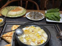 -有一锅·野生菌黑山羊腊排骨火锅(古城北门店)