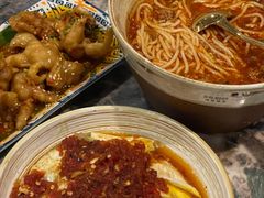 小锅米线-浩海火燒雲傣家菜(静安芮欧店)