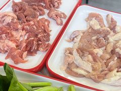 -毛辣果·贵州红酸汤牛肉火锅(西单店)
