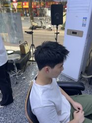 -藤野造型专业烫染接发