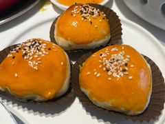 蜜汁叉烧酥-香港龙凤楼(巨鹿路洋房店)
