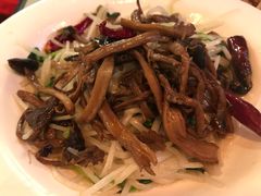 -新大咀港式茶餐厅(宝山万达店)