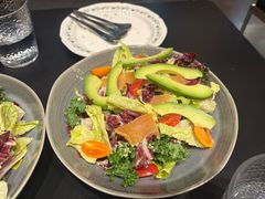 牛油果三文鱼沙拉-叁 Three· bistro餐酒馆