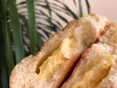 奶油卡斯达面包-巴黎贝甜(亿合城店)