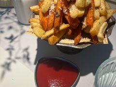 -春树下·树屋花房西餐厅(罍街AS1980店)