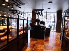 面包甜点陈列柜-红跑车(三牌楼店)