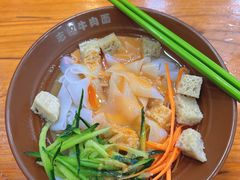 -志权牛肉面(灵山路店)