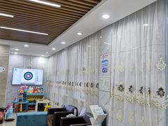-茂菊口腔连锁(浦东南路店)