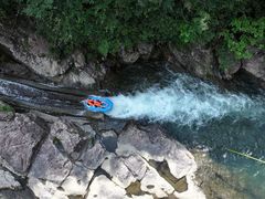 -安吉龙王山峡谷漂流