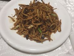 鲜茶树菇炒肉丝-马凯餐厅(地安门店)
