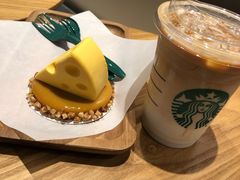 -星巴克臻选(上海中环广场2F店)