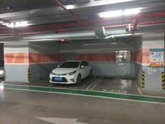 -苏宁广场-停车场
