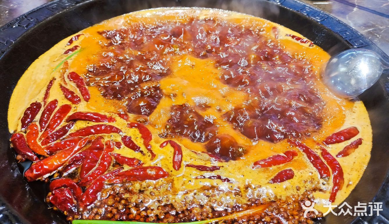 位置显而易见 特别推荐他家的各种卤味