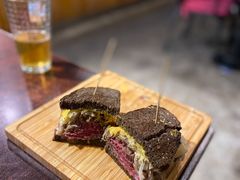 纽约鲁本酱牛肉三明治-KATCHUP