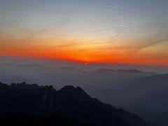 -黄山光明顶山庄