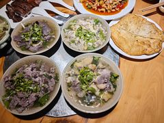 -大众跷脚牛肉馆·非遗传承单位(峨眉山店)
