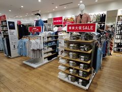 -优衣库(东莞汇一城店)