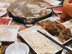 -刘少华贵州小黄牛·鲜牛肉火锅(总店)