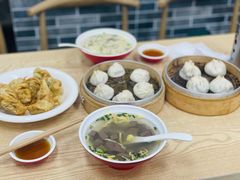 -珊珊小笼馆(仙霞路店)