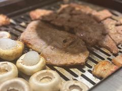 -臻牛烤肉