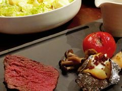 -恰餐厅及酒吧 CHAR Bar & Grill (北京丽都皇冠假日店)