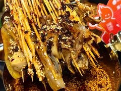 -何师烧烤Pro ·江湖川菜·小龙虾·精酿啤酒(太古里旗舰店)