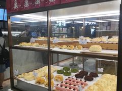 面包甜点陈列柜-奈雪的茶(新天地广场PRO店)