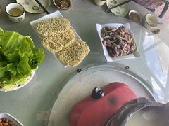 -墨脱石锅椰子鸡•香草鸭•东山羊(大东海店)