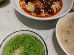 -李与白包子铺(桐梓林店)