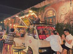 -席娜卡琳火车铁道夜市