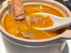 番茄玉米煲龙骨-汤城小厨•粤菜•靓汤(苏州街店)